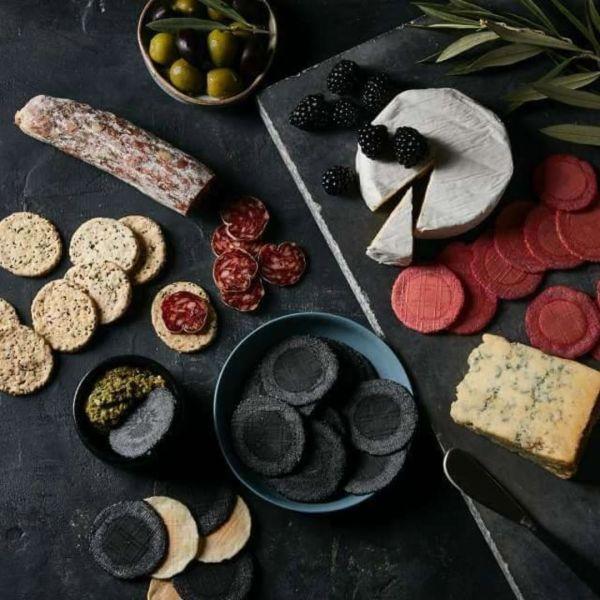 The Gourmet Merchant offers premium gourmet wholesale biscuits, crispbread, crackers and biscotti.