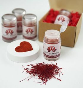 saffron threads and saffron powder in decorative spoons – premium wholesale saffron supplier Austral