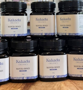 Kylie from Kakadu Organics showcasing Indigenous owned wholesale bush tucker foods including native