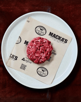 Premium Macka's Australian Black Angus Beef steak showcasing wholesale Black Angus beef with verifie