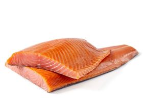 World-class caviar served on a gourmet dish with salmon and herrings, showcasing Harigon Gourmet Foo